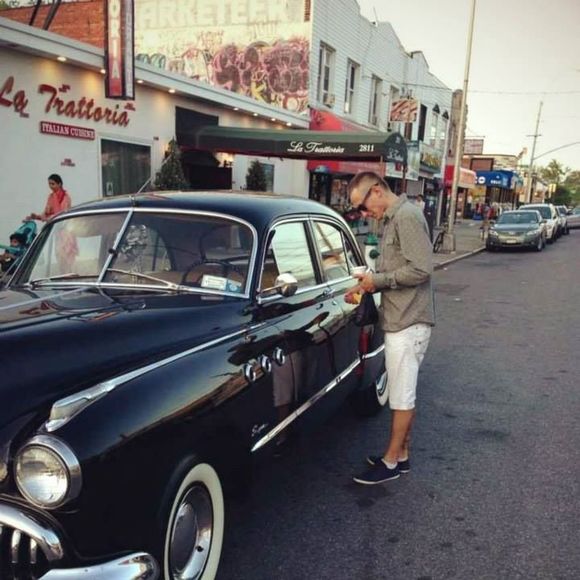 Meet your Posher, Denis - Picture 1 of 1